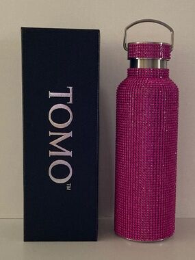 TOMO Hot Pink Water Bottle 750ml/25oz./$168 RETAIL/VERY RARE/BRAND NEW IN BOX!!!